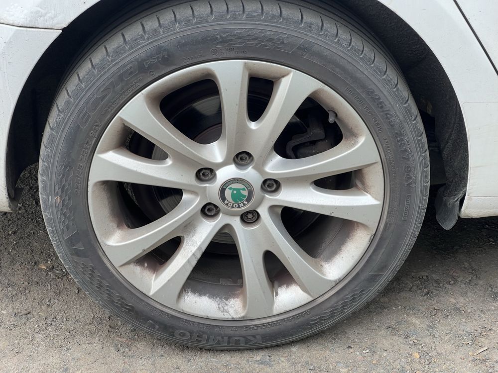 Диски колеса + резина 5/112 R17 резина 225 45 KUMHO Skoda superb