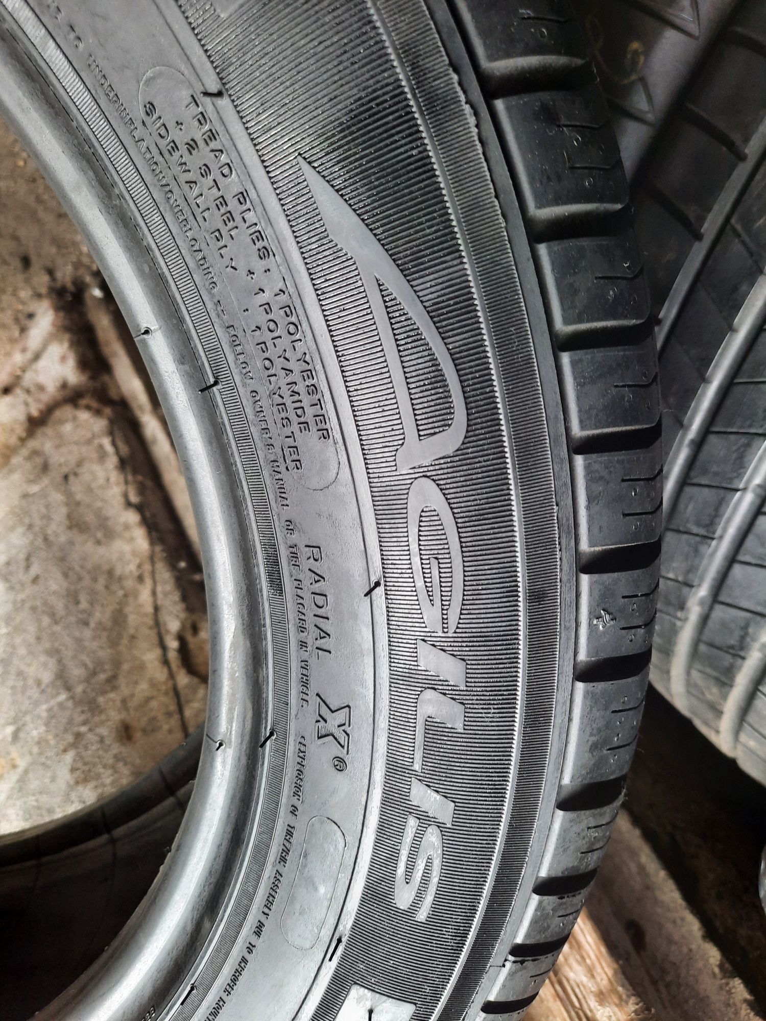 Літні шини 215/60 R17C Michelin Agilis 51 2шт. 7мм 90%