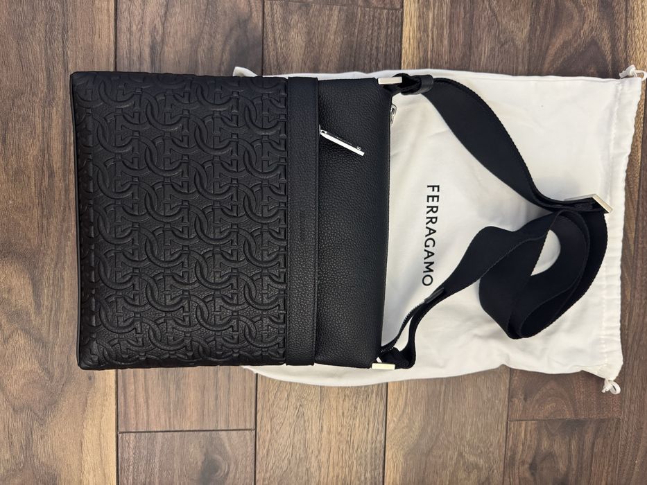 Сумка ferragamo,оригінал