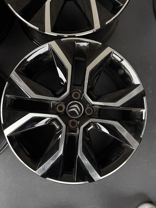 Felgi aluminiowe 18 cali 6,5J et 26 4x108 Citroen C4 III, C4 X