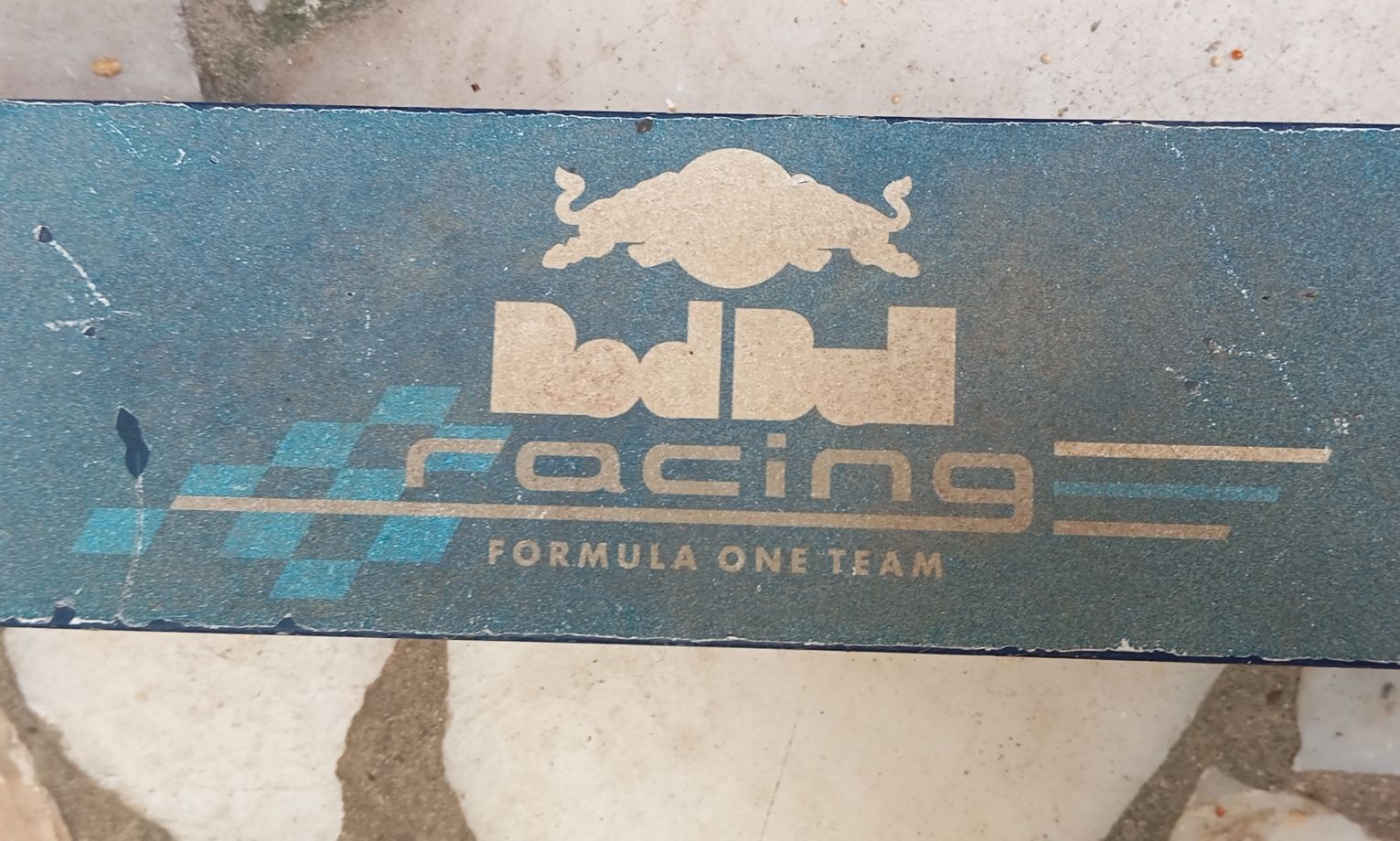 Trotineta Red Bull Racing (não é elétrica)