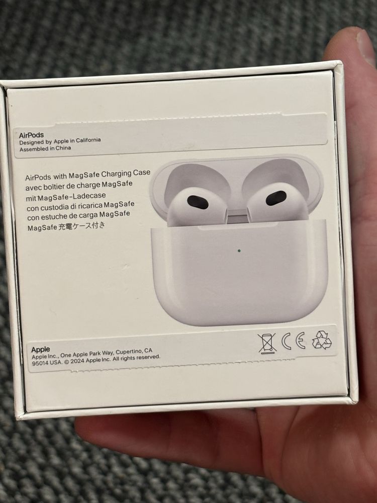 AirPods 3 with MagSafe Charging Case оригинал