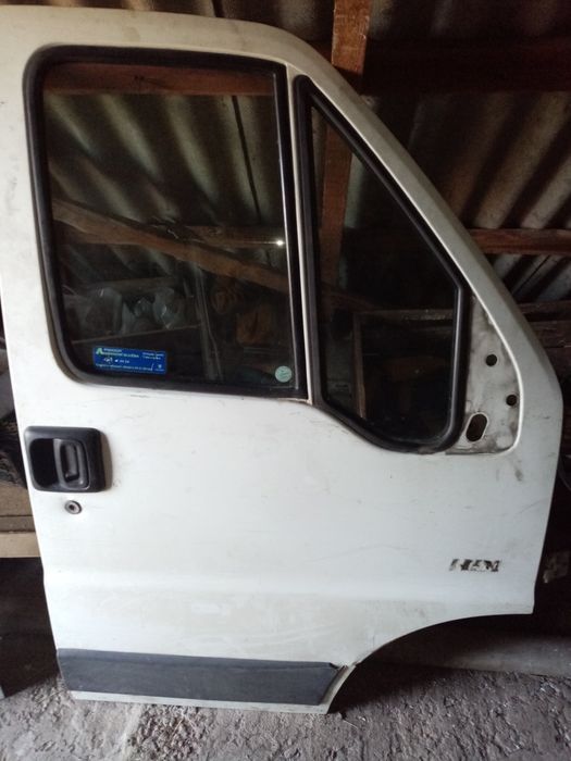 Передня дверка Пежо Боксер