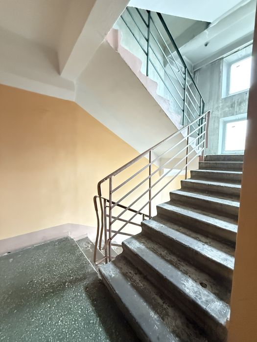 Продам 1 кім Лівобережна 5 хв держпрограми