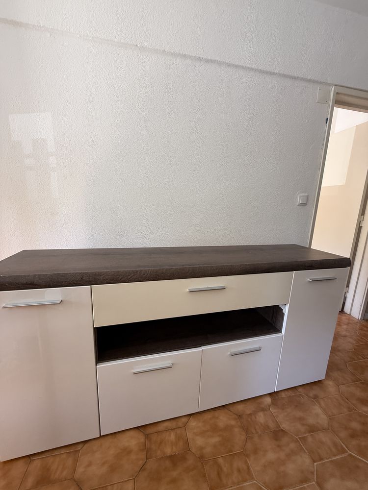 Aparador / Móvel de arrumação (Oferta - levantar nos Olivais)