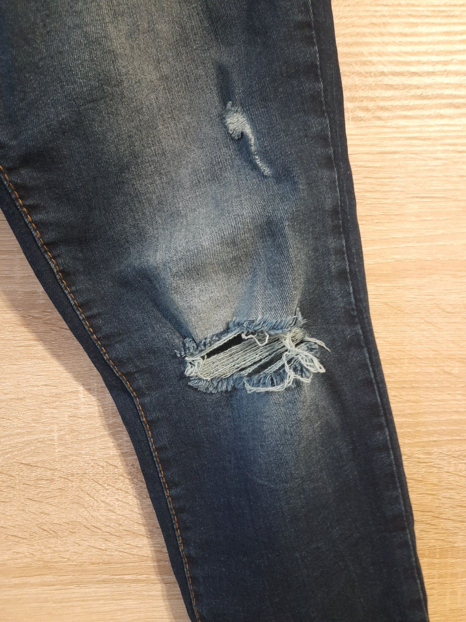 Spodnie męskie jeans jeansy Reserved rozmiar S-30  78 cm