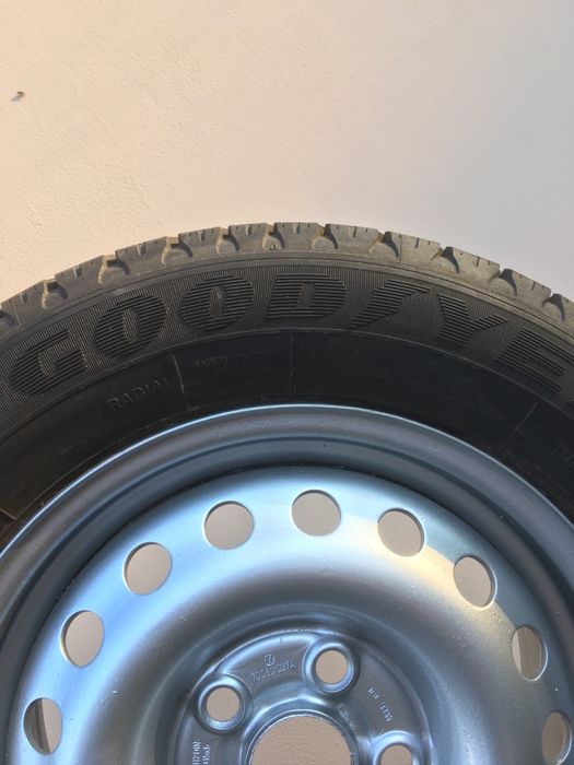Диск з резиною на T4 5x112 R15 ET55 6Jx15H2 Резина Goodyear 205/65R15C