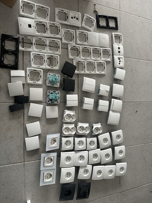 Gniazdka Simon Basic (zestaw)