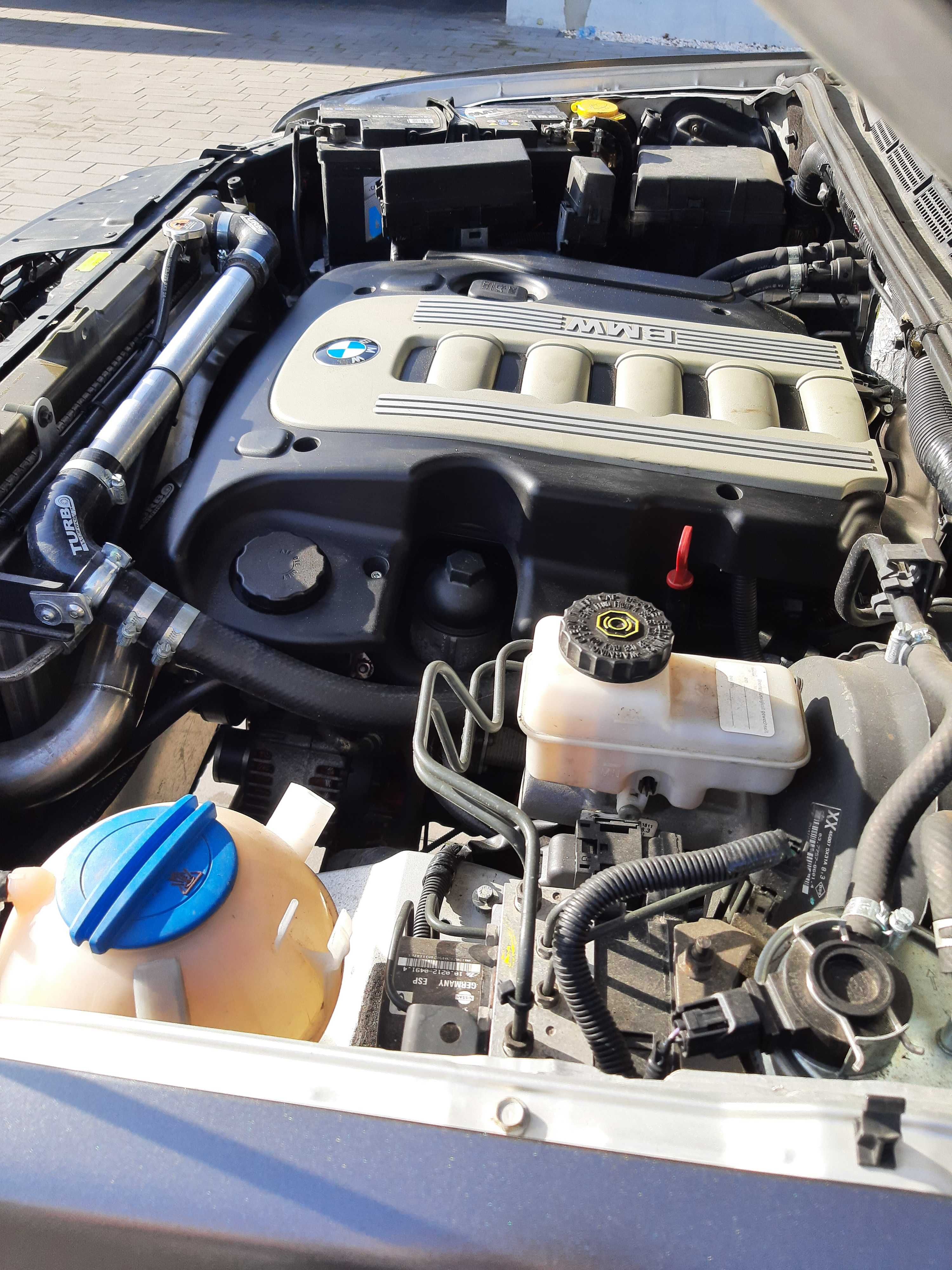 Nissan Navara M57 300KM 8HP Superselect.