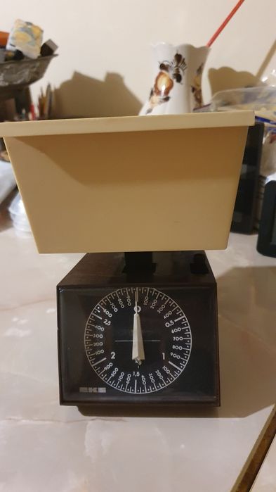 Stary sprzęt. Zabytki techniki. Telewizory, odtwarzacze.