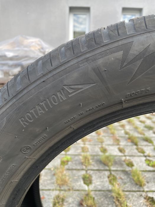 Opony zimowe kpl 235/55  R20 Brigstone