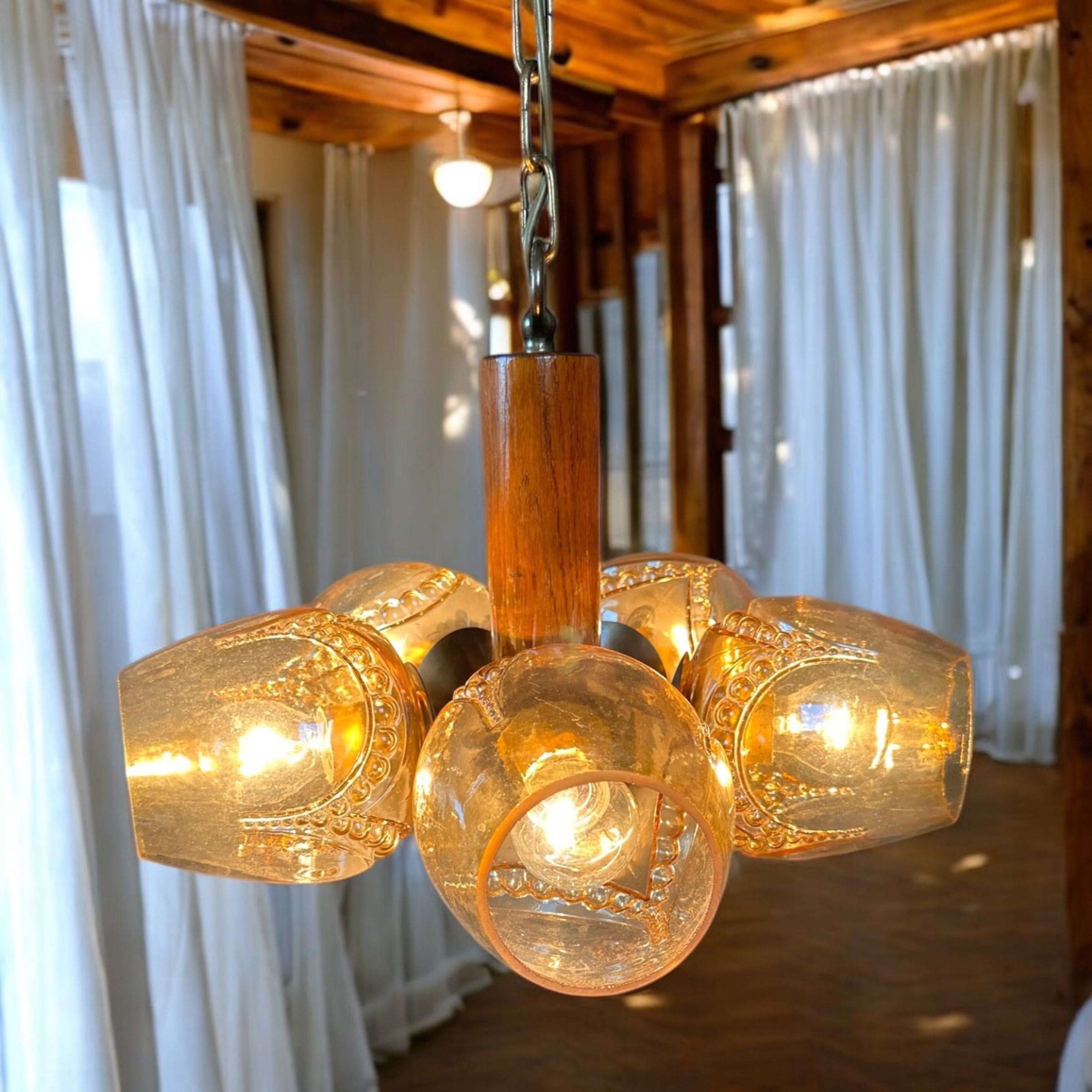 Rustykalna lampa wisząca Vintage Niemcy lata 70-te, mosiądz drewno
