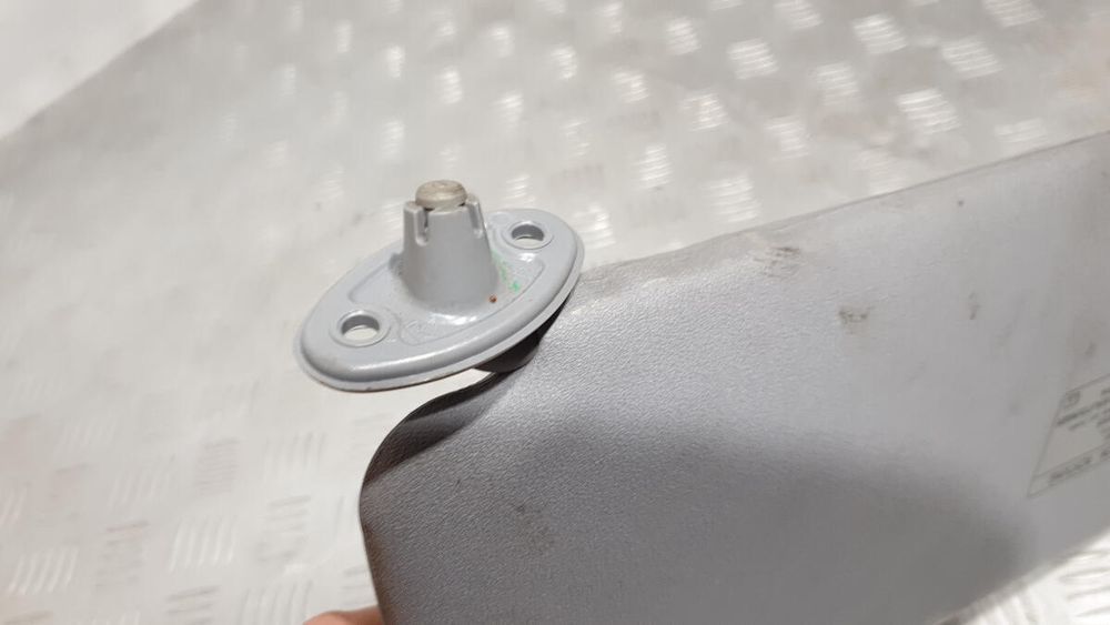 Козырек солнцезащитный правый  7431042270B0 TOYOTA Rav 4 разборка