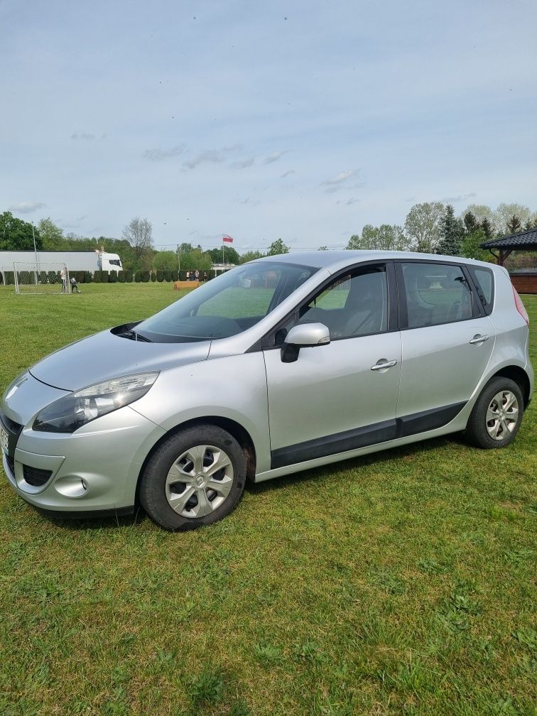 Renault scenik 1.5dci 2011