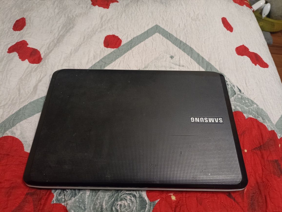 Продам ноутбук Samsung R530