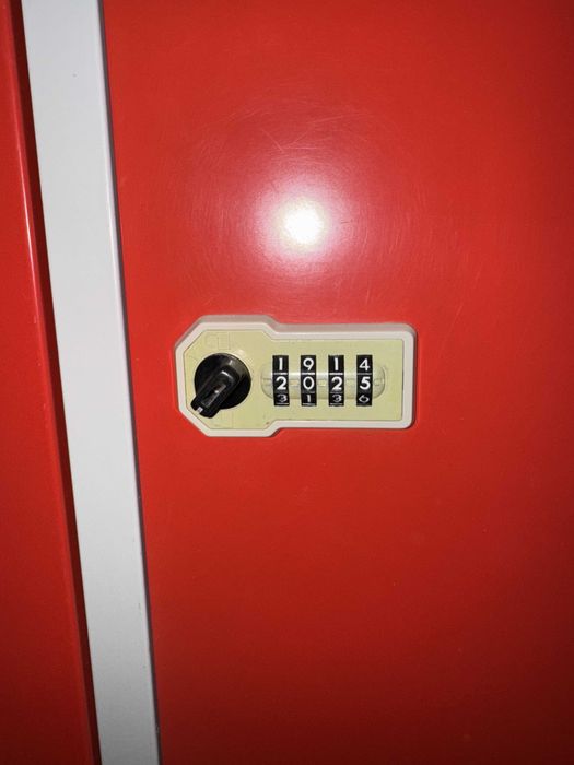 Szafki pracownicze / szafki szkolne z zamkiem na kod