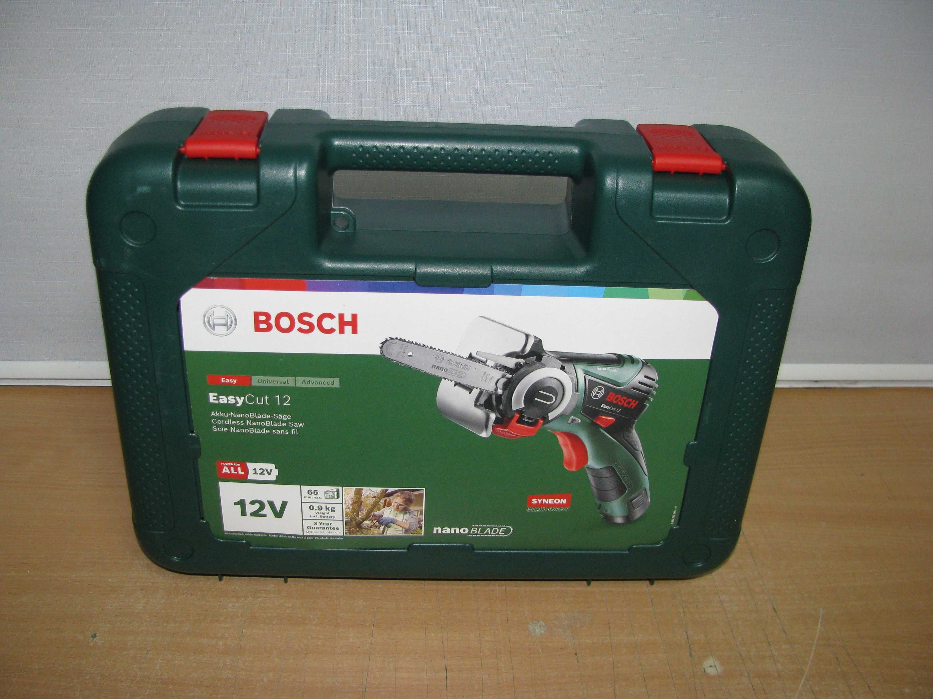Акумуляторна пила Bosch EasyCut 12, акб 12 V 2 Ah