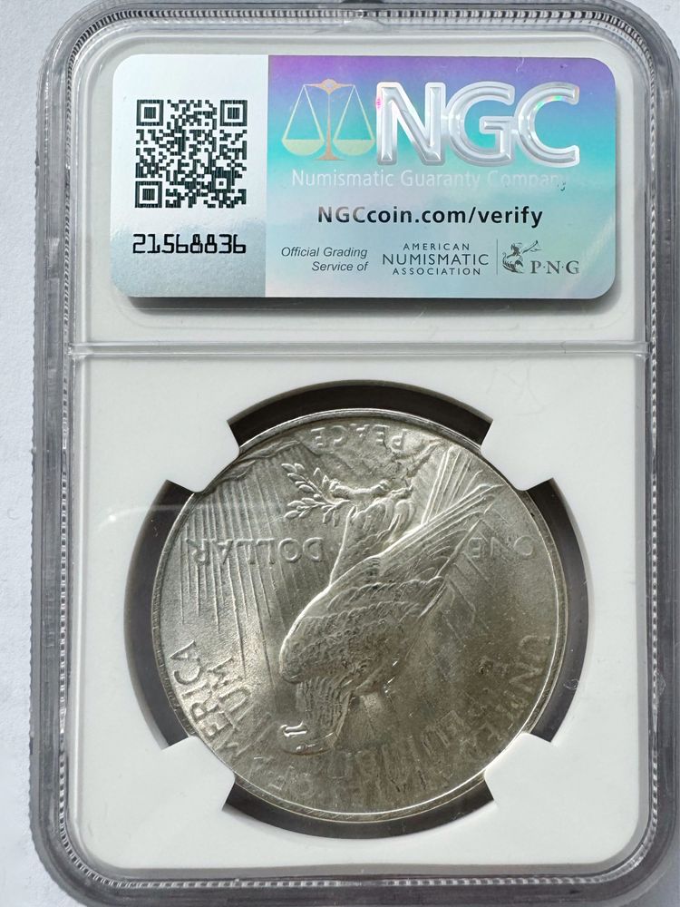 Слабована срібна монета Мирний долар  1922 року MS63 NGC