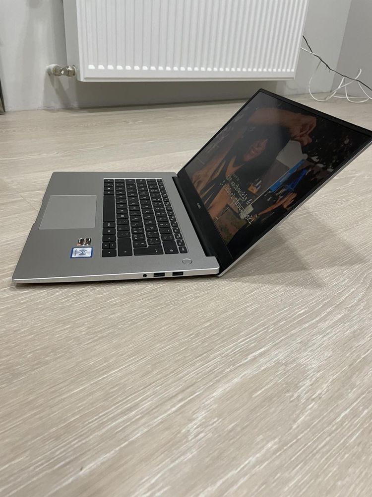 Хуавей MateBook D15 Huawei