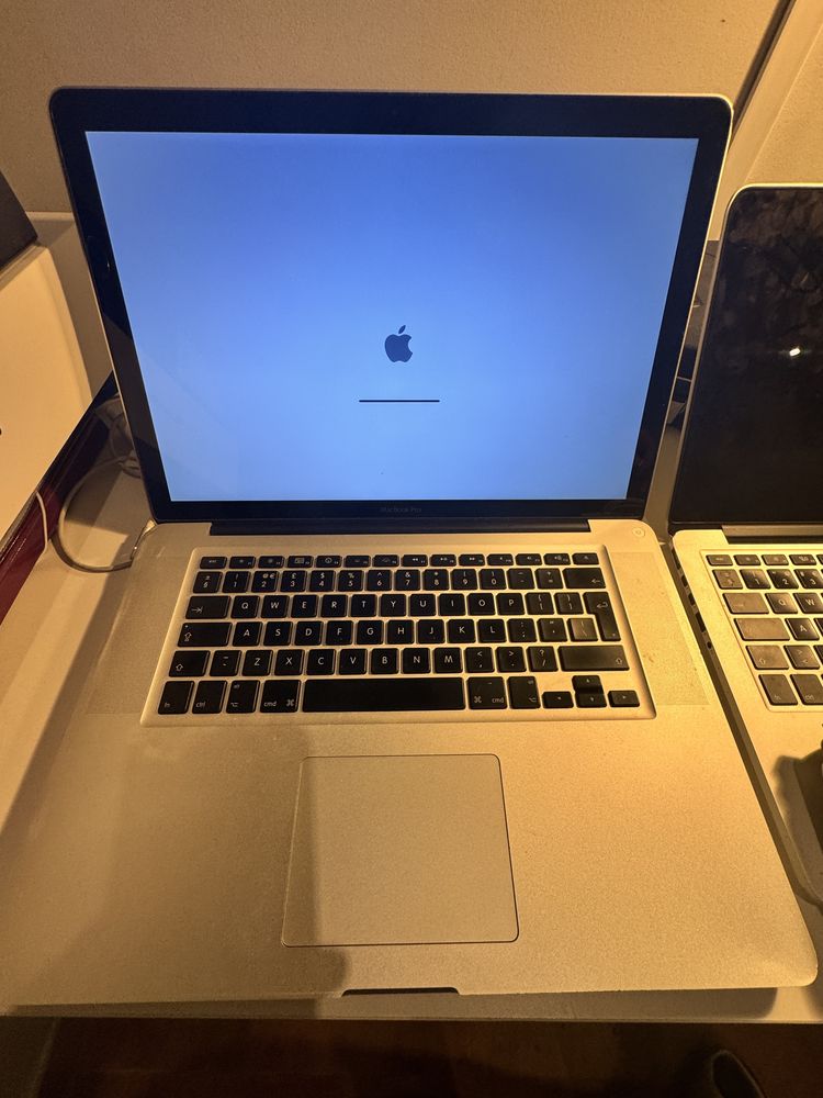 3 MacBook Pro - LEIAM COM ATENÇÃO A DESCRIÇÃO