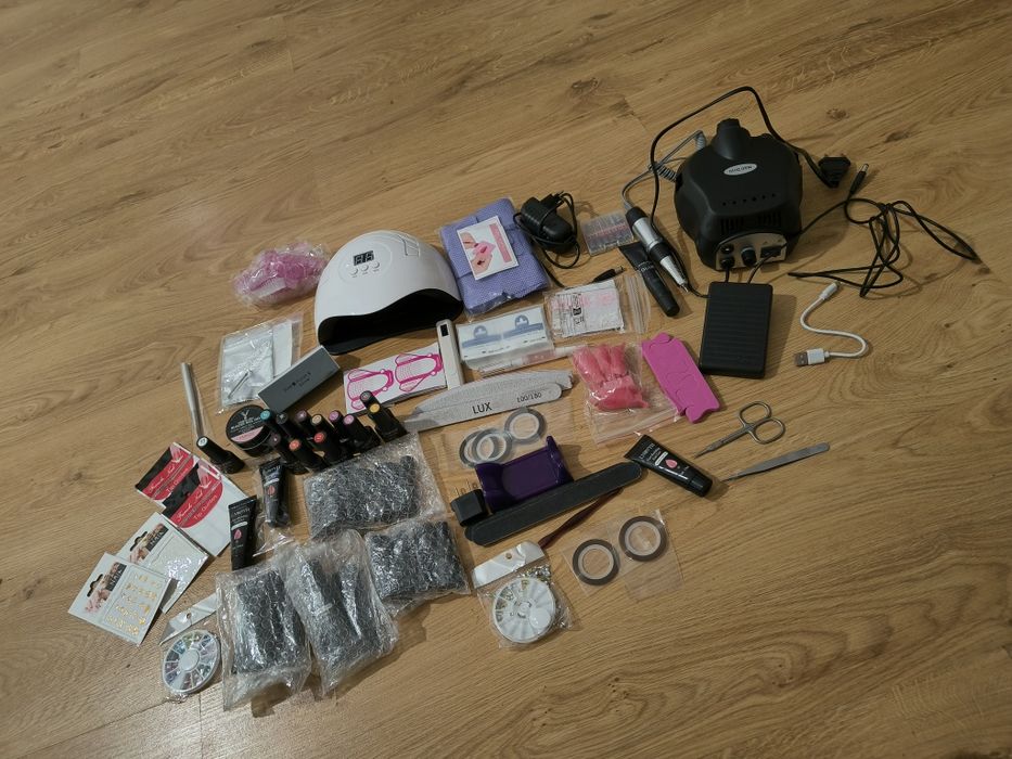 Zestaw do robienia paznokci