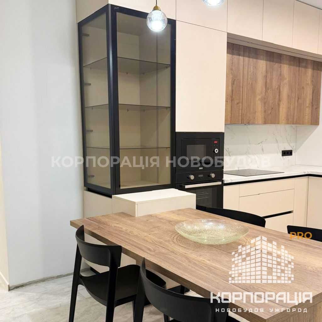 Продаж котеджу з дизайнерським ремонтом, меблями, технікою, каміном
