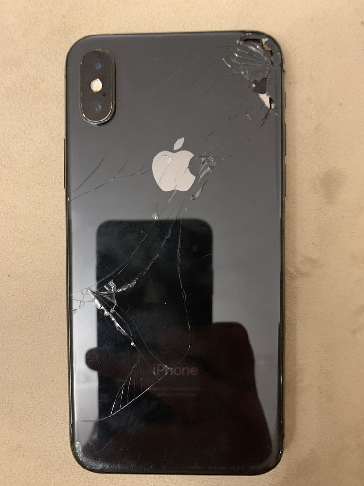 Iphone x uszkodzony