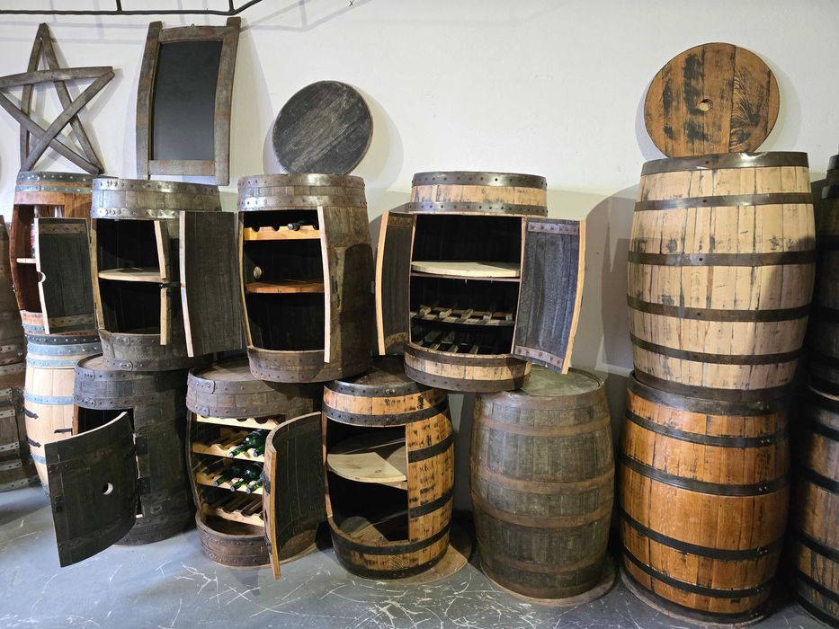 Odrestaurowana Stara Dębowa Beczka po whisky Jack Daniels, Ballantines