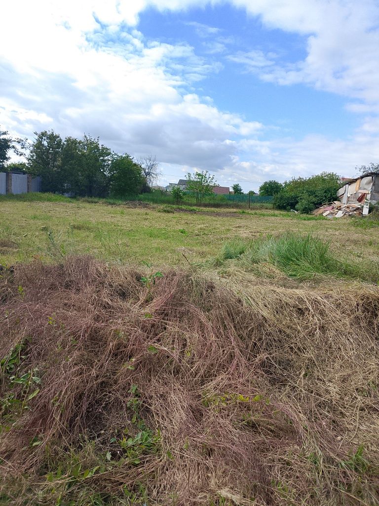 Срочно продам участок 5 сот  прилиманском центральная улица от хозяина