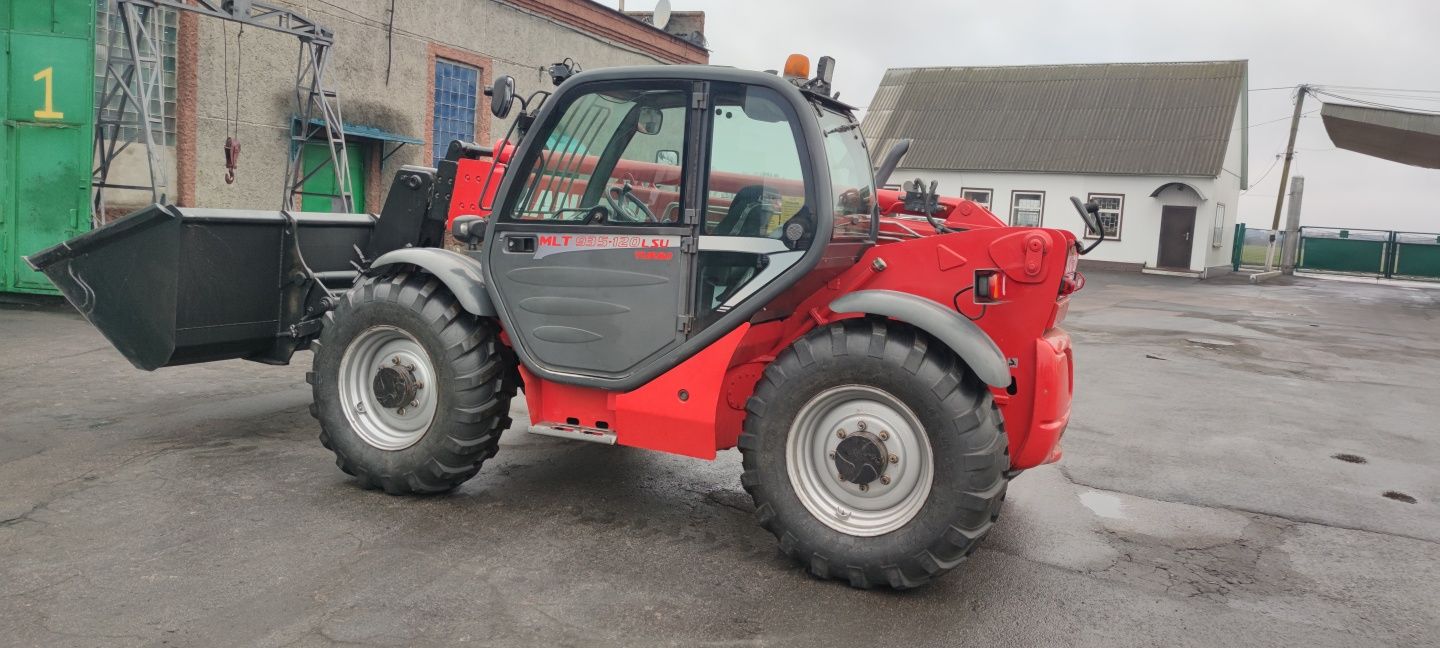 Послуги телескопічного погрузчика Manitou 935