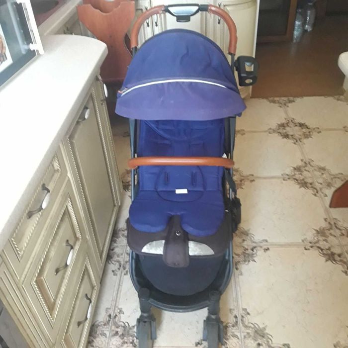 Коляска дитяча зручна