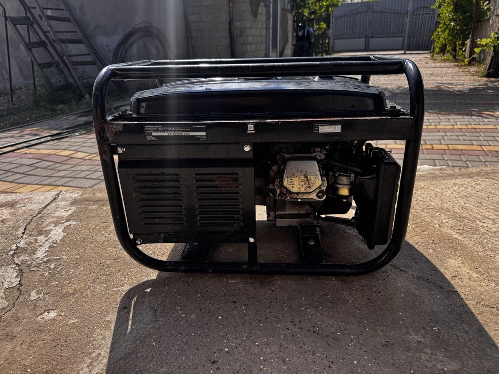 Бензиновый генератор Einhell BPG 2500