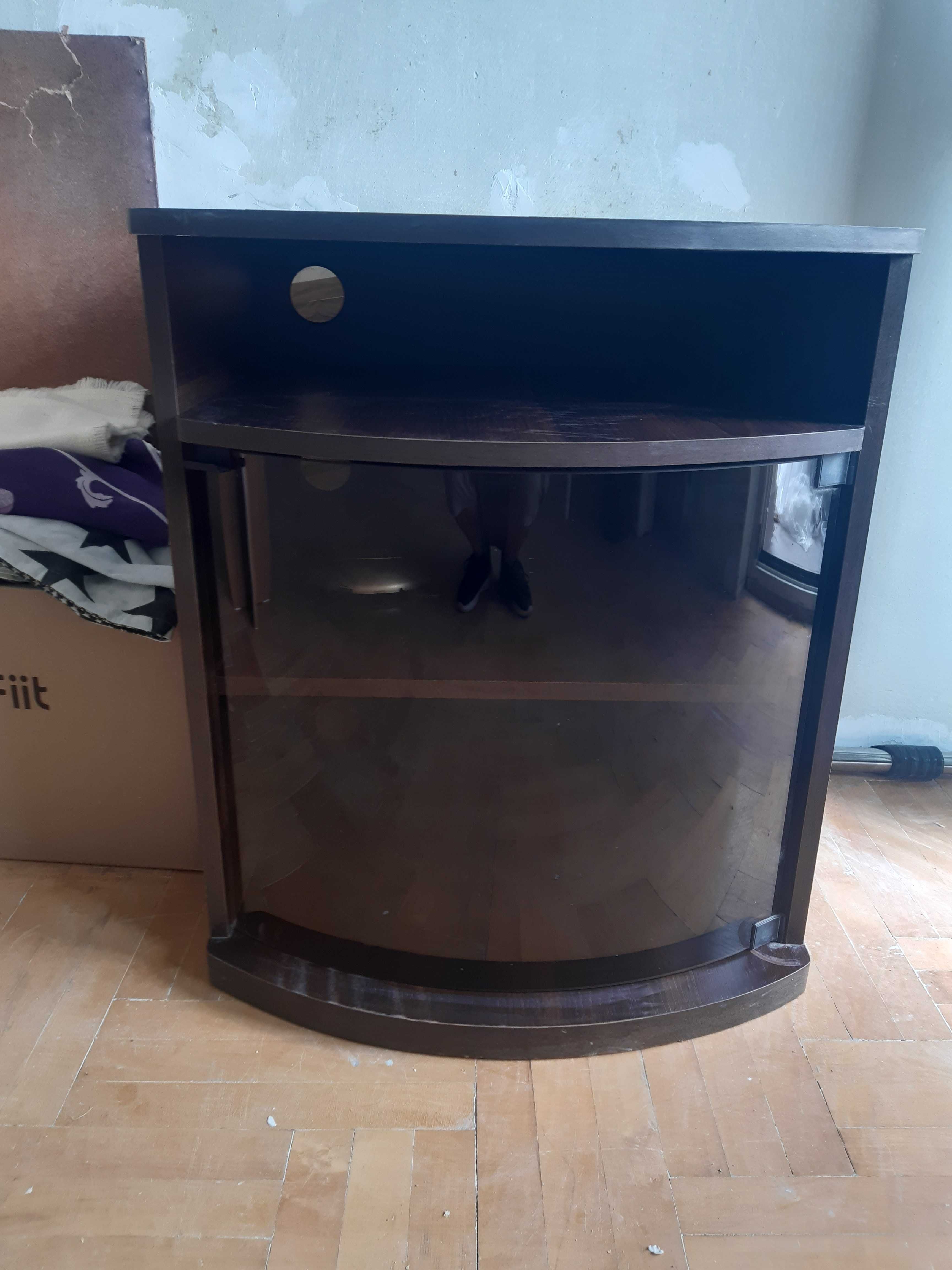 Stolik pod telewizor