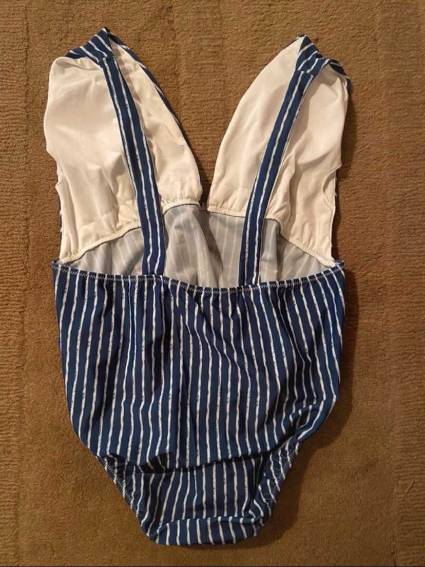 Fato de banho azul elegante e modelador
