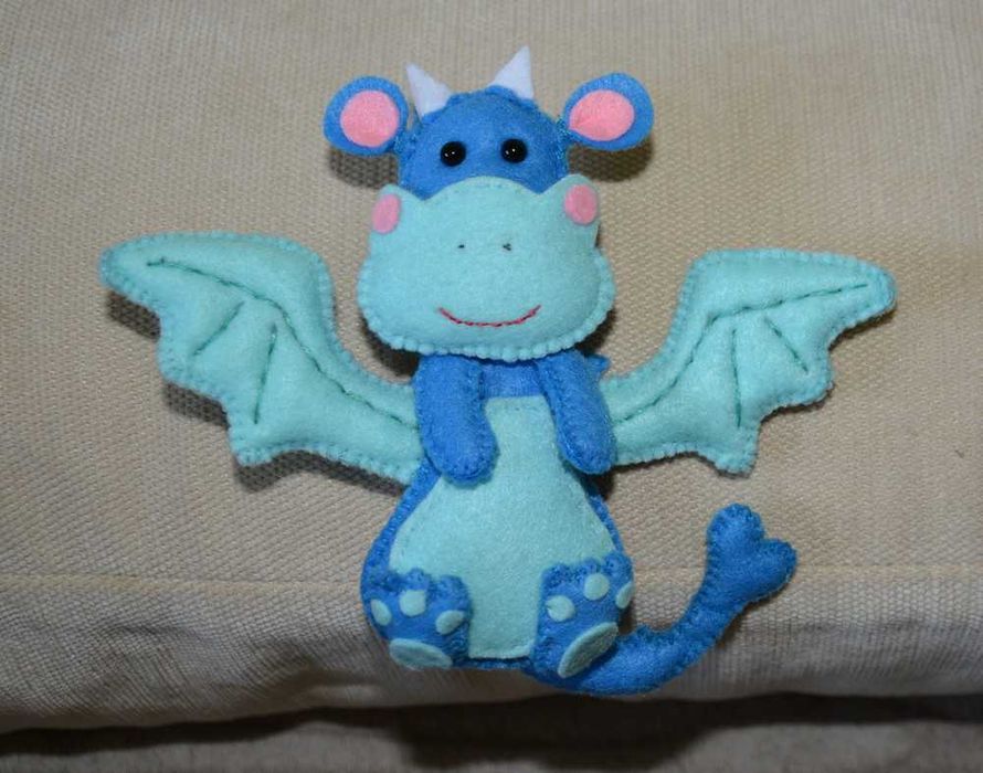 Іграшки на ялинку новорічні іграшки з фетру