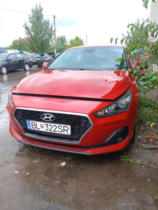 Hyundai i30,хюндай і30 2018р,1.4б. бампер,фара,капот,двері,акпп,мотор