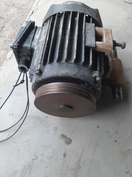 Silnik elektryczny 5.5 kw  2900 obrotow