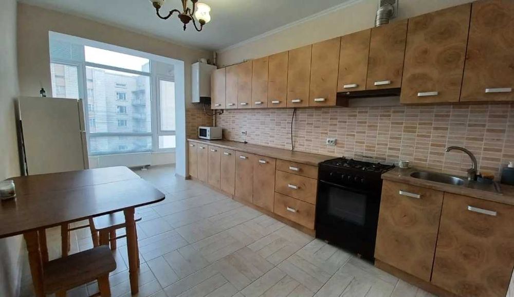 Оренда однокімнатної квартири з гардеробною вул.Дорошенка,22Б(парк)