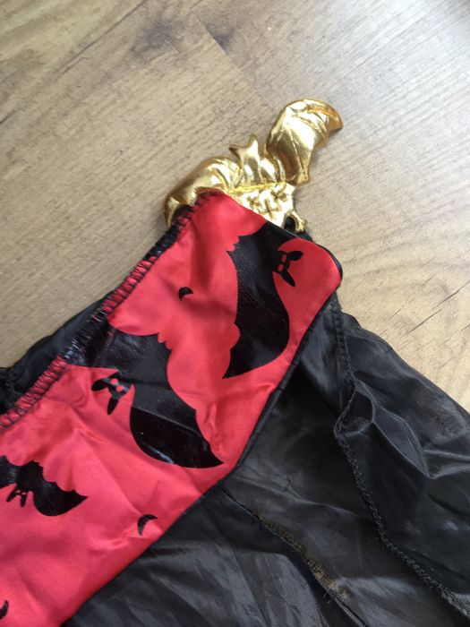 Roupas e acessorios de carnaval e halloween