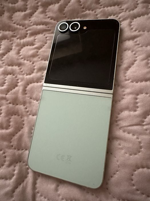 Samsung Galaxy Z Flip 6 12/512GB