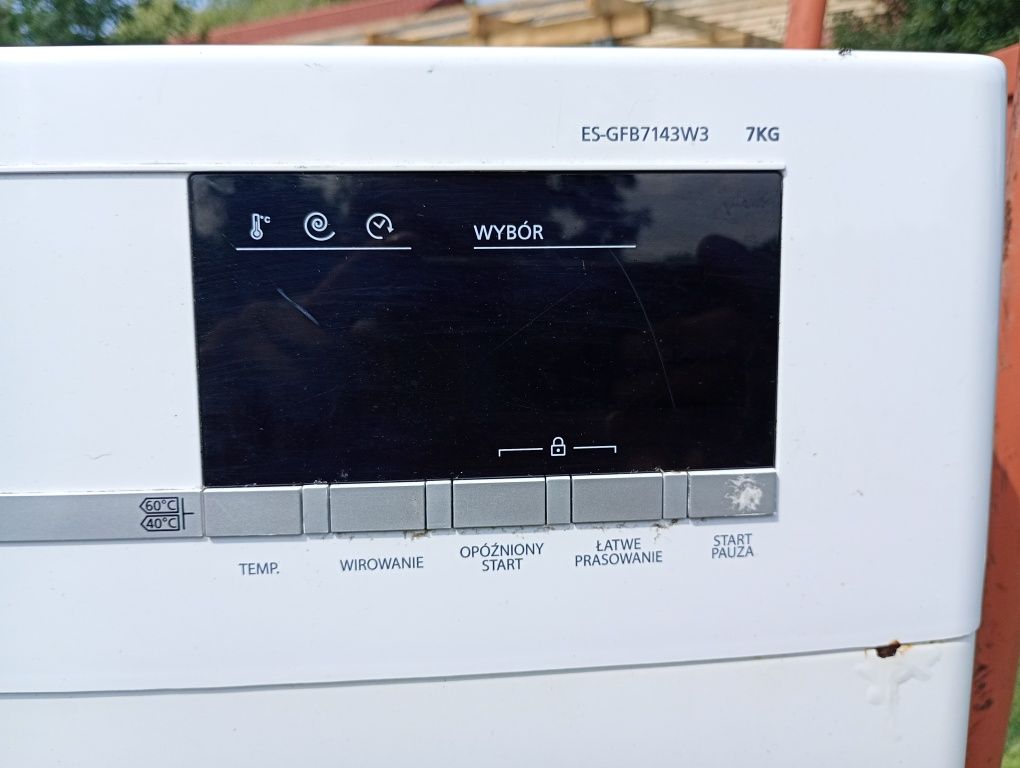Pralka automatyczna sharp
