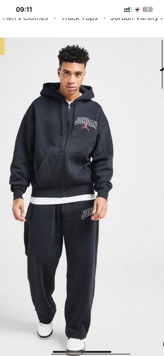 Продам оригинальный спортивный костюм Jordan
