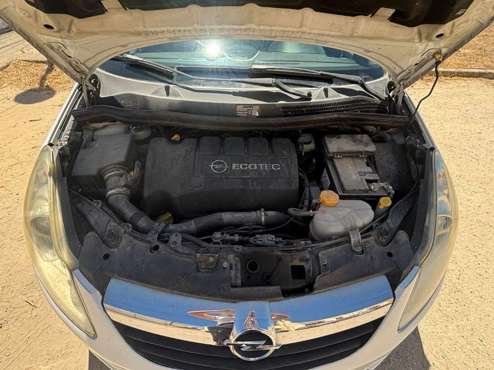 Vendo Opel Corsa D 1.3 CDTi, em bom estado