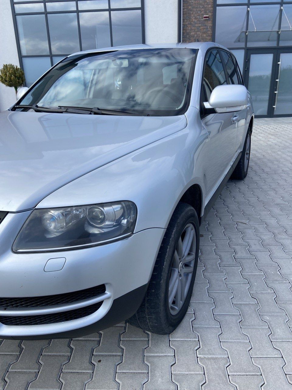 Продам Авто для ЗСУ.Volkswagen Touareg 2005р
Двигун 3.0 тді