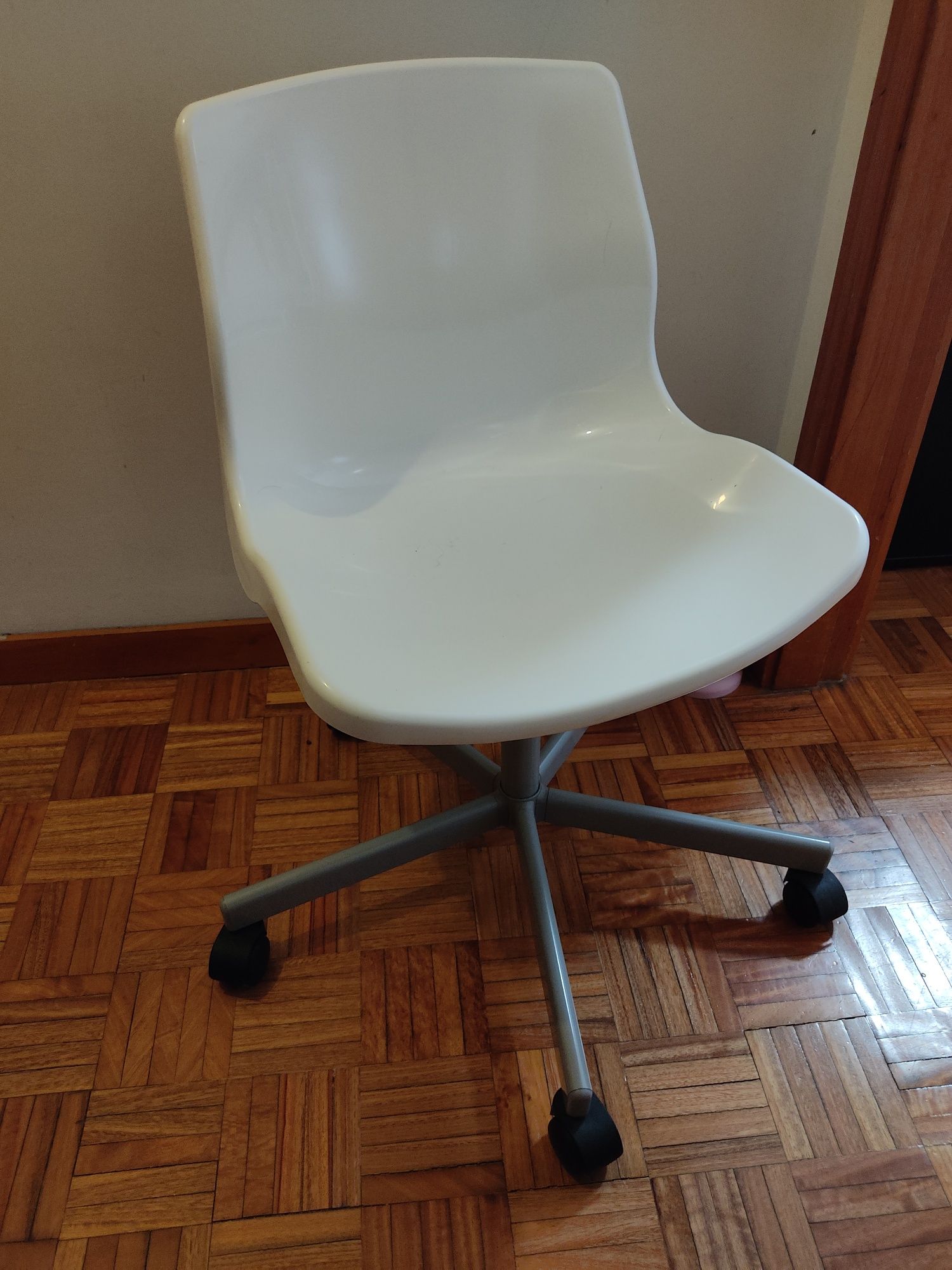 Cadeira de escritório SNILLE