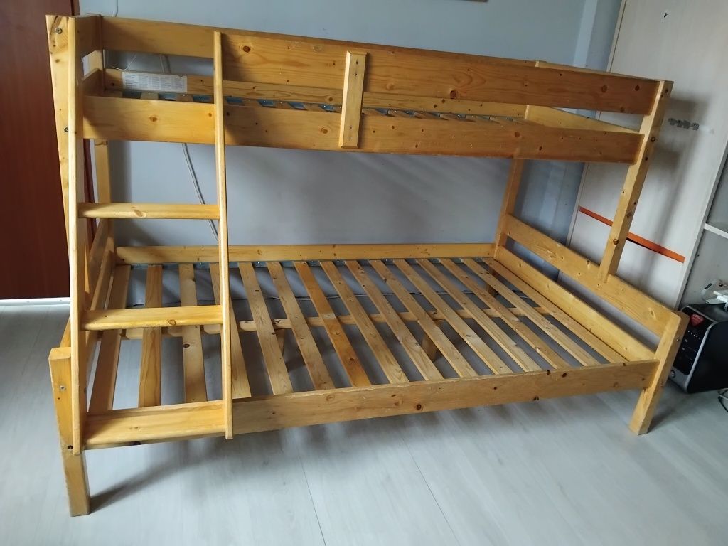 Łóżko pietrowe 3 osobowe