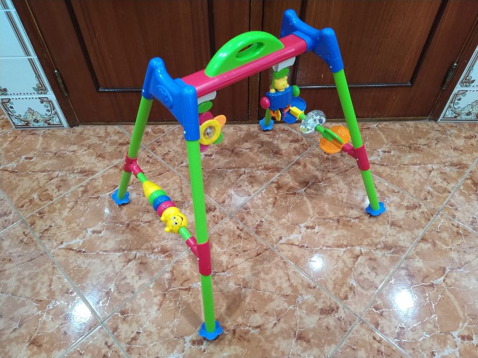 Brinquedo ginásio de atividades para bebé casa quarto apartamento.