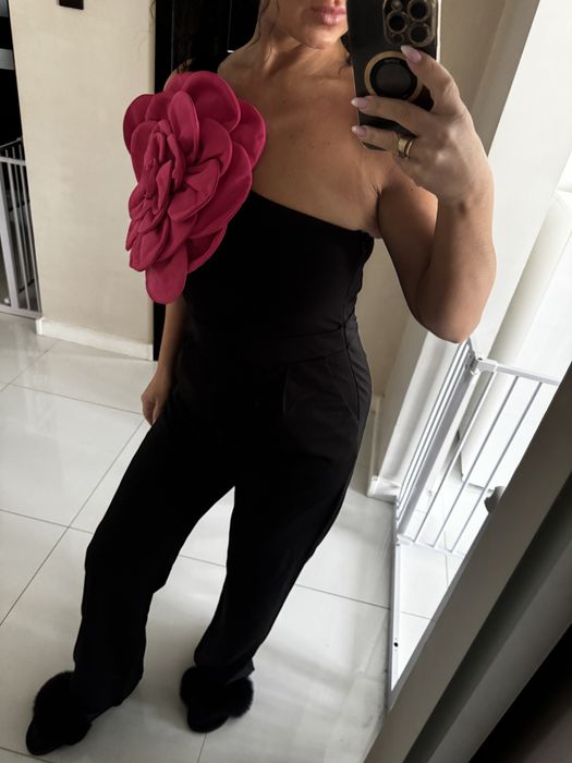 Kombinezon z różą rozm S/M nowy z metką