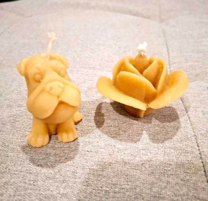 Nowe świeczki z wosku pszczelego róża i buldożek na prezent