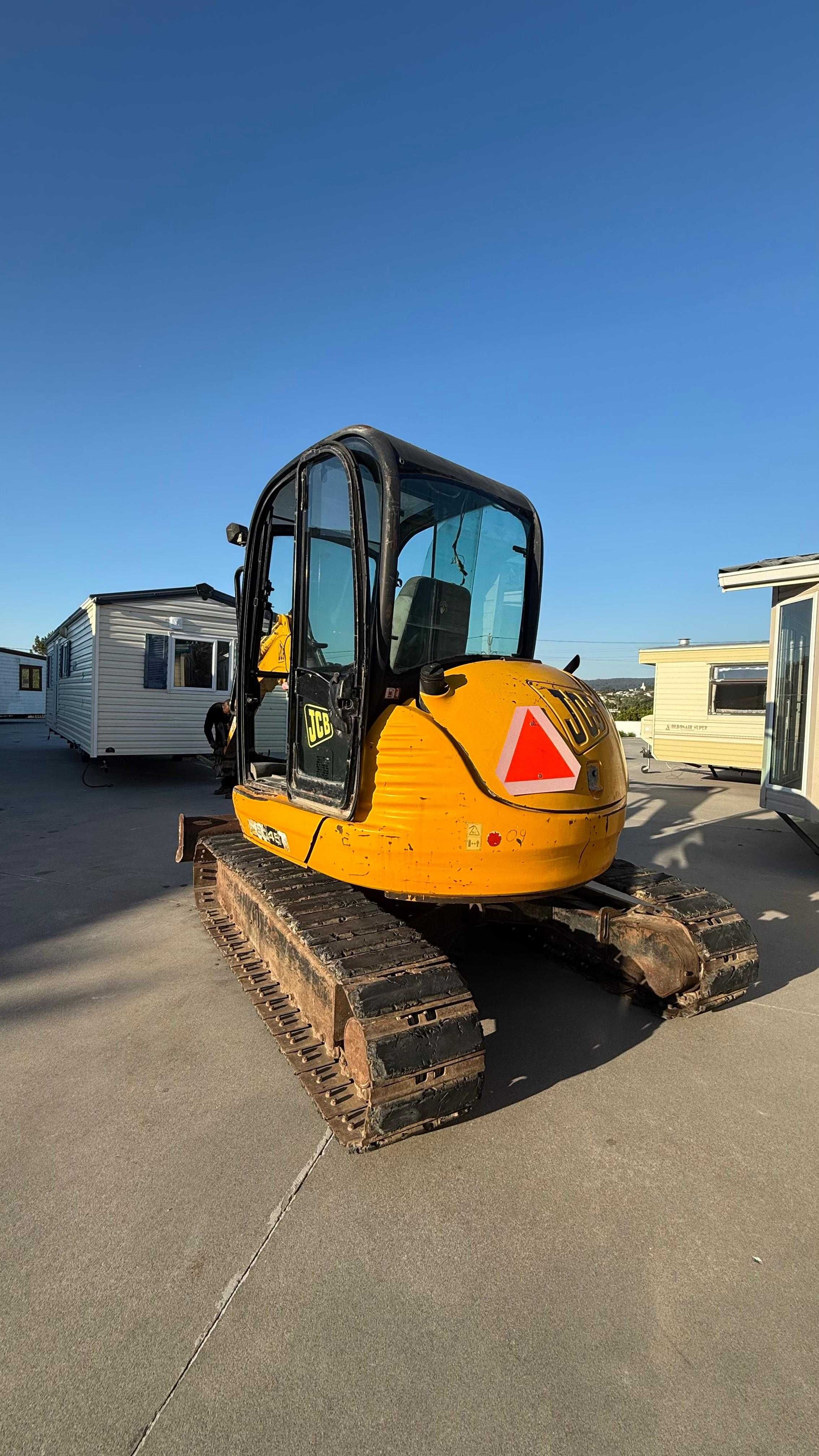JCB Mini Giratória 6,5 toneladas
